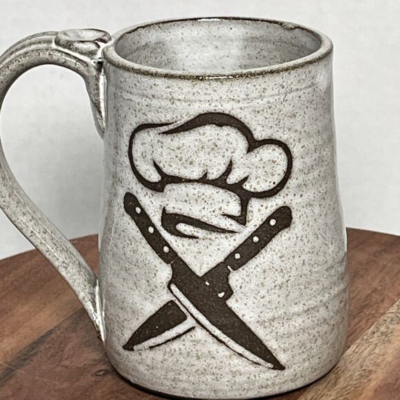 Kerri Henry Studio Art Pottery Chef Coffee Mug Crossed Knives Chef’s Hat Signed - Picture 2 of 7